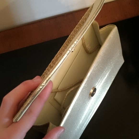 Gold Clutch - Picture 3 of 4